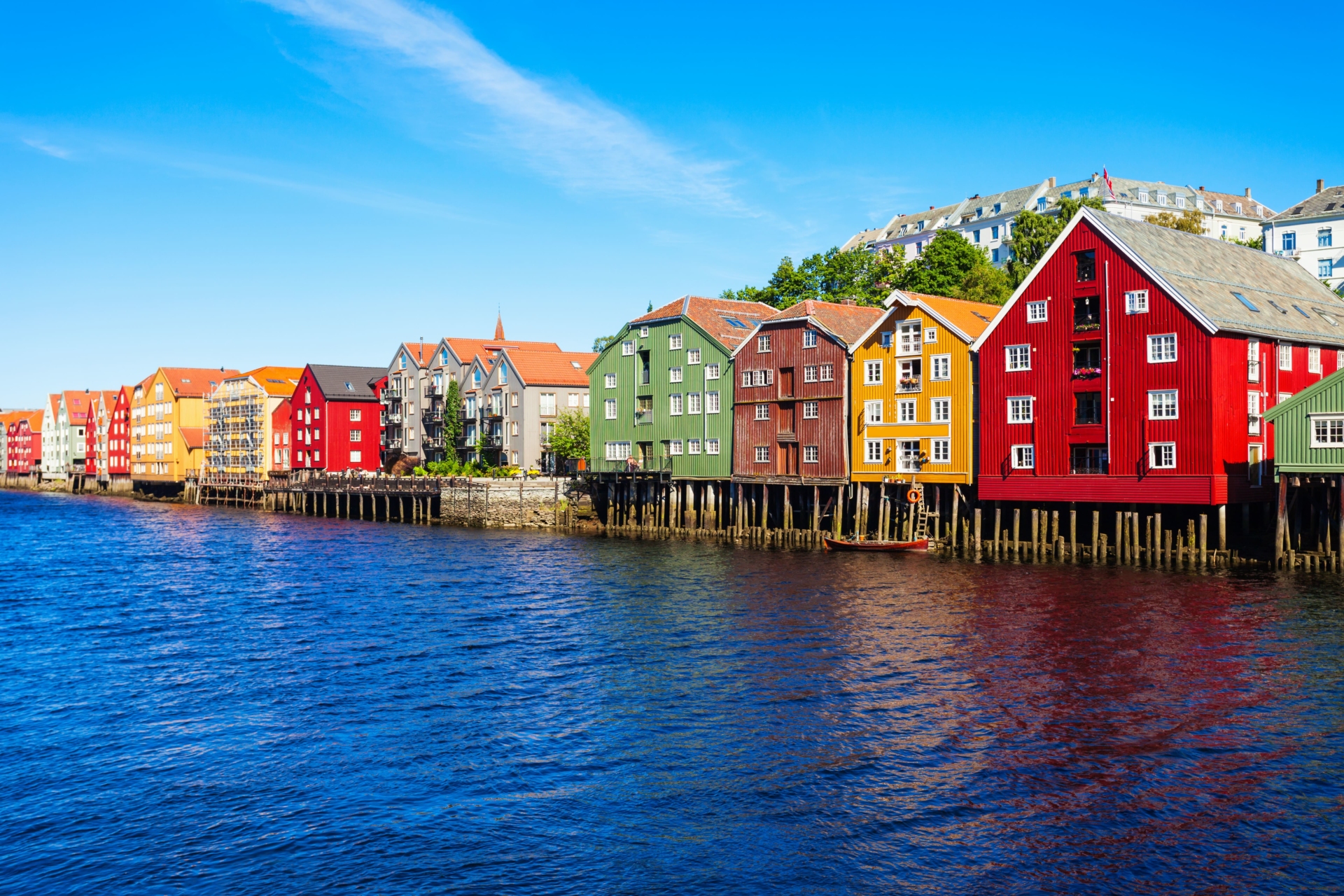 Trondheim Levendige Noorse stad aan de Trondheimsfjord Noorwegen