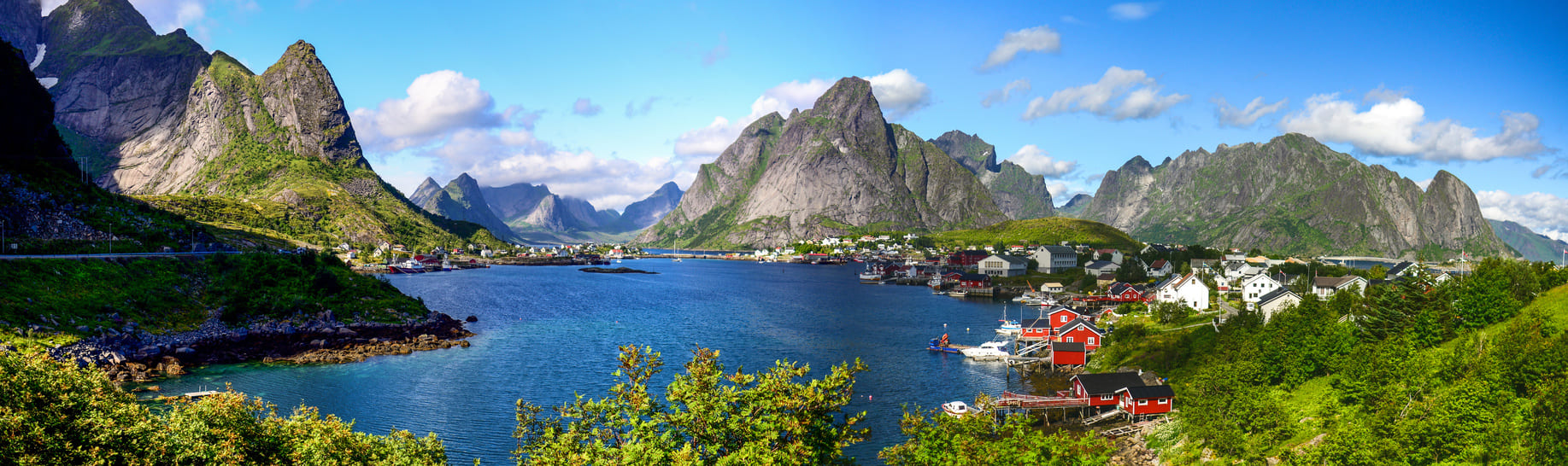 Village de Reine dans les Lofoten en Norvège