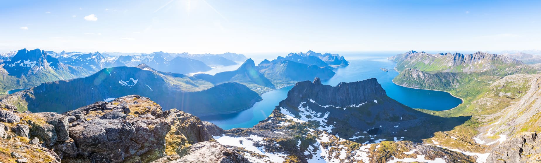 Vue panoramique sur l'île de Senja