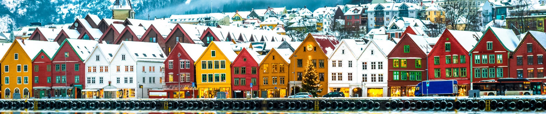 Le quartier de Bryggen à Bergen sous la neige