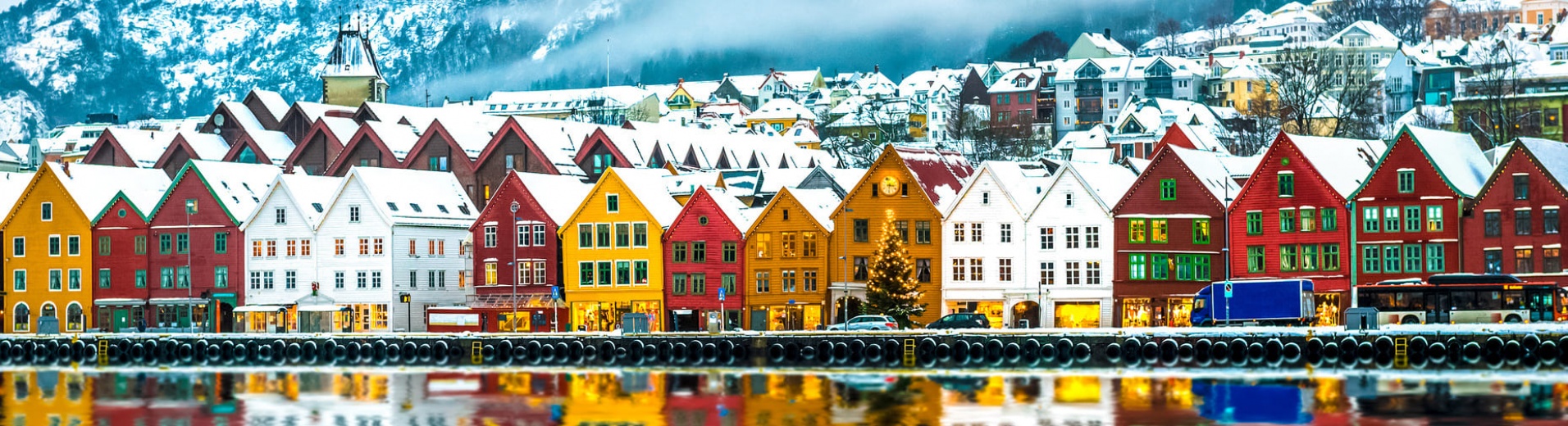 Le quartier de Bryggen à Bergen sous la neige