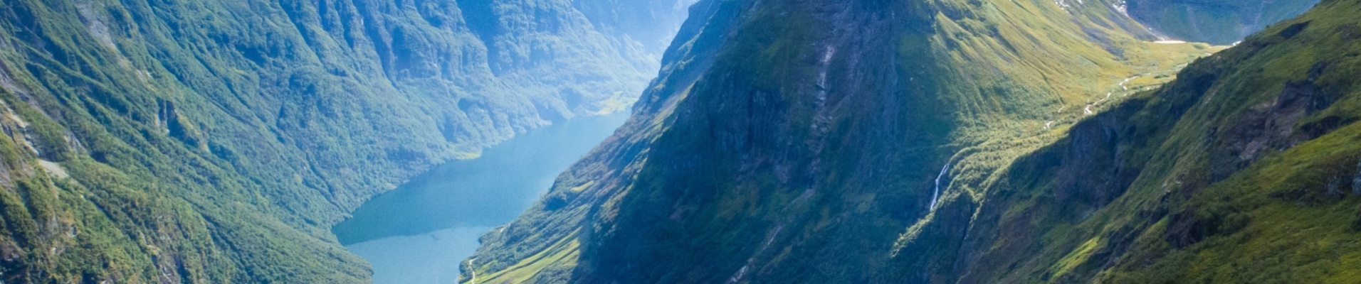 Vue sur le fjord de Nærøy en Norvège